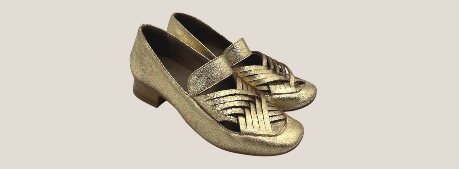 Come abbinare i mocassini donna: guida di stile per ogni occasione