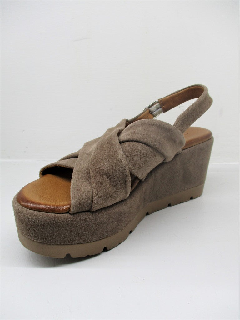 Sandalo Zeppa Camoscio CAFèNOIR HF531 Taupe